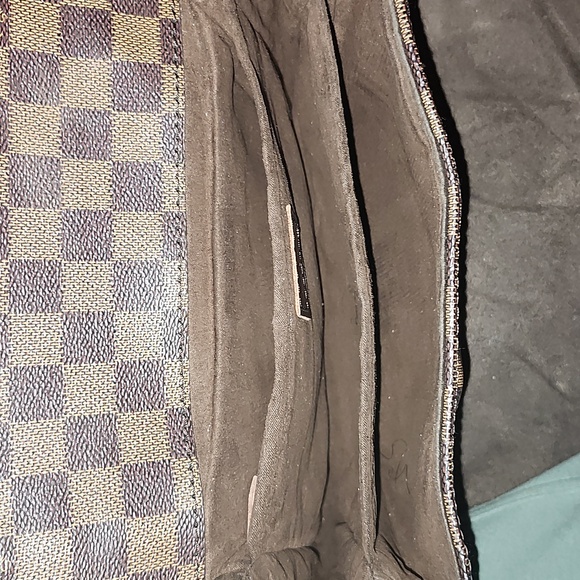 BEAUTIFUL LEATHER MENS LOUIS VUTTION, CARRY BAG. - Picture 9 of 10